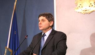 Делото срещу българина Живко Русев е върнато на  прокуратурата за доразследване, съобщи говорителят на МВнР Драговест Горанов