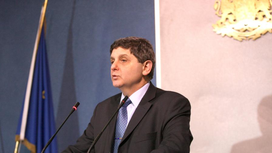 Делото срещу българина Живко Русев е върнато на  прокуратурата за доразследване, съобщи говорителят на МВнР Драговест Горанов