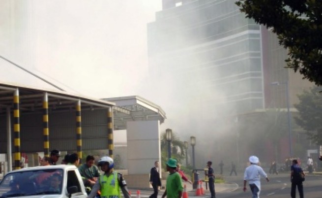 Отново атентати в Джакарта, има загинали и над 60 ранени