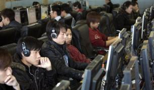 Китайците с интернет повече от населението на САЩ