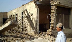 След атака срещу талибаните в Южен Вазиристан в Пакистан (снимка от 308.2009)