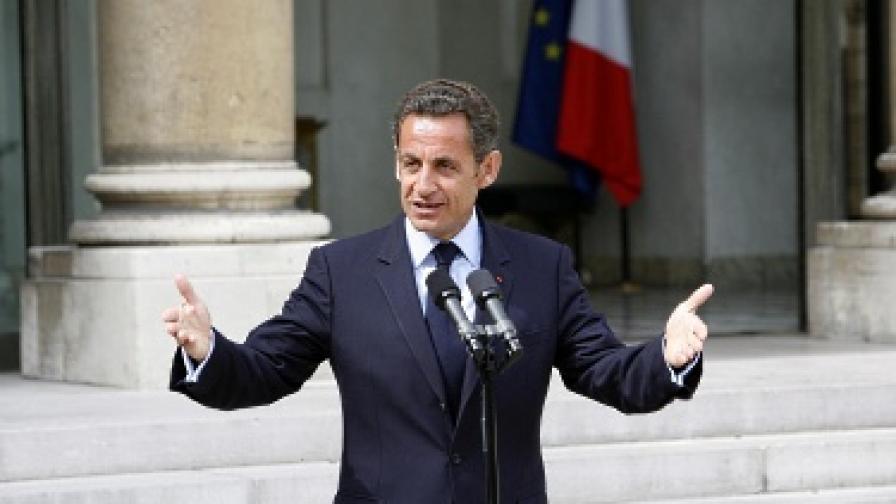 Саркози обича да се самоизтъква, отбелязва Силвен Бесон от в. "Тан"