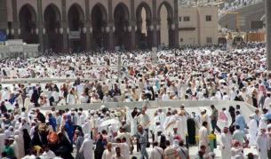 Поклонници в Мека в края на рамазана (снимка от септември 2008)