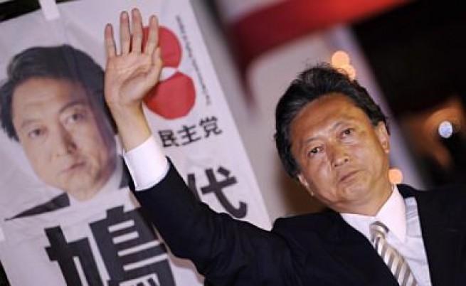 Опозицията в Япония печели убедително изборите