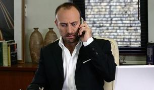 Халит Ергенч в кадър от "1001 нощи"