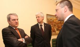 Снимка от заседание на Министерския съвет през април 2007 г.