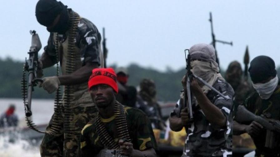 Нигерийските бунтовници прекратиха примирието