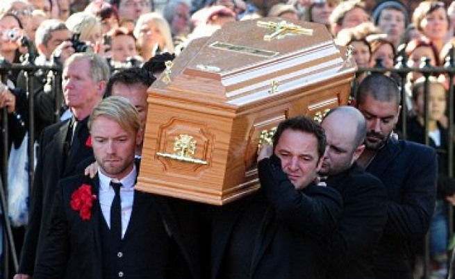 Статия за Гейтли разгневи Острова