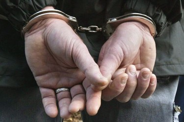 Вече с автомат на дискотека