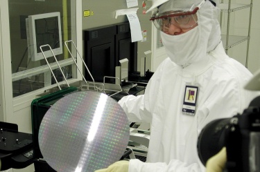 "Интел" и Ей Ем Ди се разбраха - срещу $1,25 млрд.