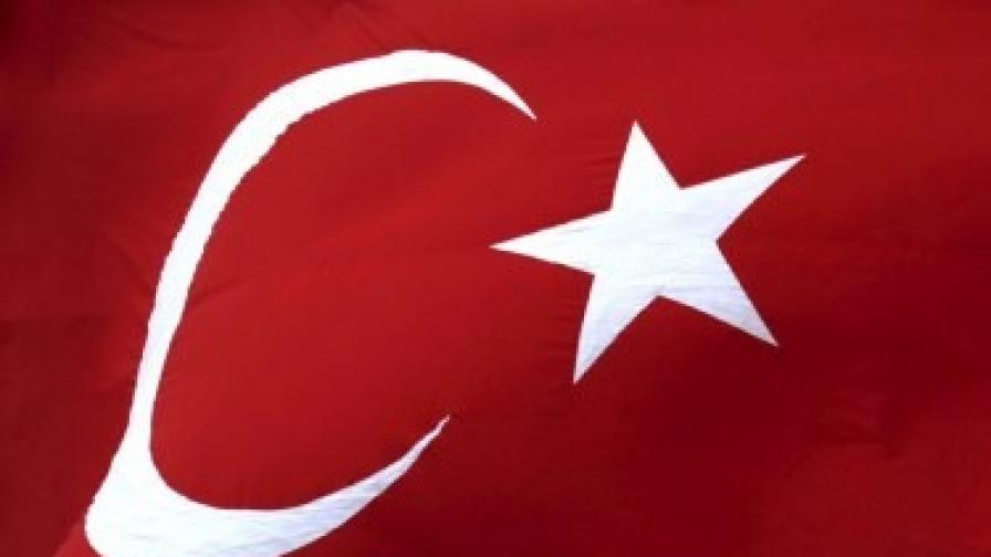 Частните турски медии вече могат да предават на кюрдски