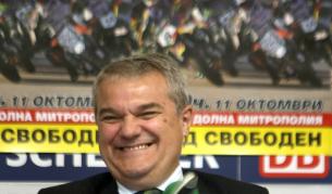 Първанов ще прави партия