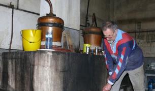 Ракията е спасена - не вдигнаха акциза