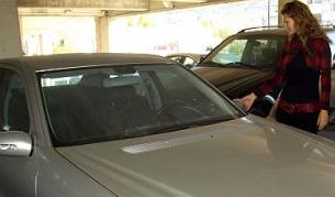 Кризата удари с 50% продажбите на нови автомобили у нас