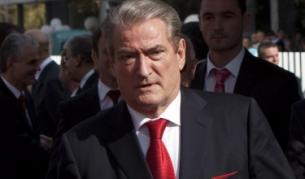 Албанският министър-председател Сали Бериша