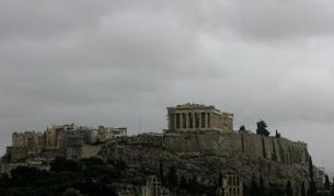 Облаците над Акропола се сгъстяват