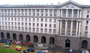 Сградата на Министерския съвет два пъти е застрахована при "Лев Инс"