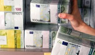 Измамница се представяла за консултант на ЕК