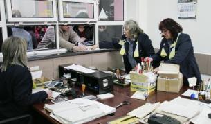 С новата система правителството се надява да мотивира чиновниците да си вършат работата