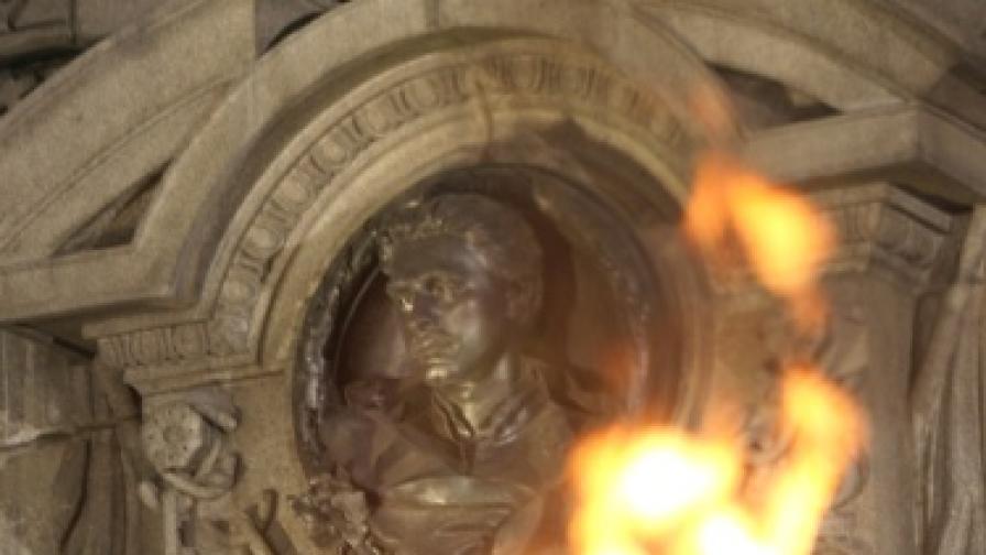 Паметникът на Апостола в столицата е издигнат на мястото, където Васил Левски е обесен