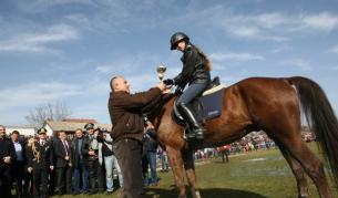 Премиерът Бойко Борисов връчи наградата на Лилия Савова