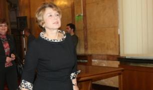 Емилия Масларова е третият министър от кабинета "Станишев", който сега е обвиняем