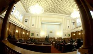 Депутатите не спряха закриването на общински болници