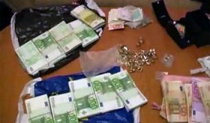 При операцията в Благоевградско e задържанd огромна сума пари и различни видове наркотици