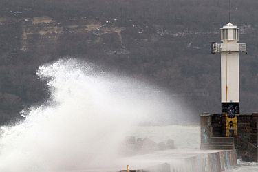 Учени: В Черно море е имало цунами 