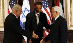 Обама над трудно ръкостискане - между израелския премиер и палестинския президент