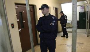 На 2 март заради претоварване пропадна асансьор в "Майчин дом" в София. При инцидента пострадаха 12 души, сред които девет бременни жени