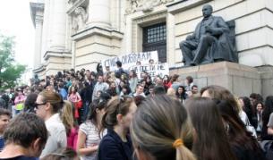 Студентският съвет на Софийски университет "Св. Климент Охридски" организира протестна акция в подкрепа на българското висше образование