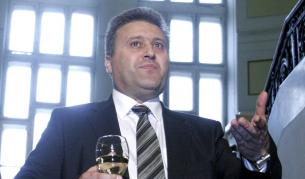 Нихат Кабил