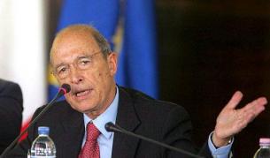 Тасос Манделис беше транспортен министър в правителството Костас Симитис (на снимката)