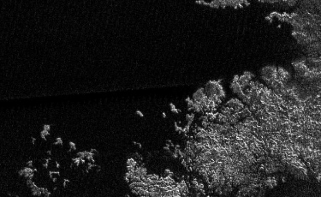НАСА като че ли откри живот на Титан 