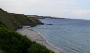 "Сега": Крайно нуждаещи се политици строят в Царево