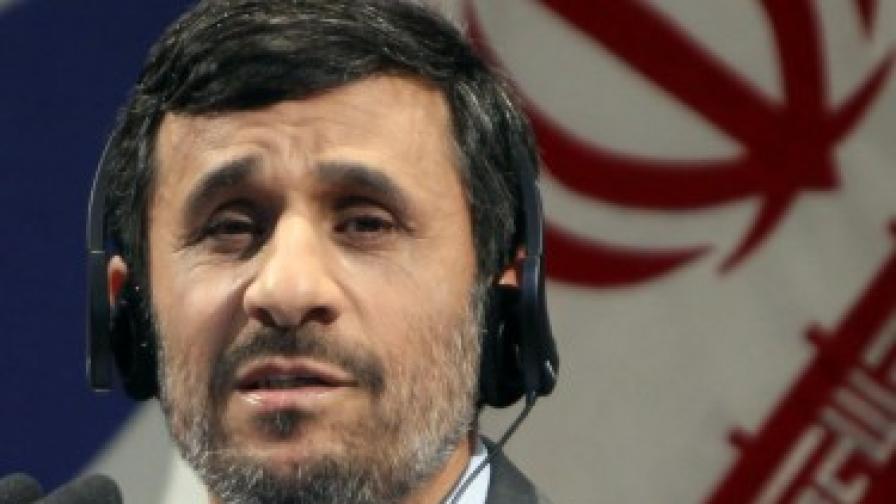 Случаят с физика е част от новата стратегия на иранската пропаганда. На снимката: президентът на Ислямската република Махмуд Ахмадинеджад