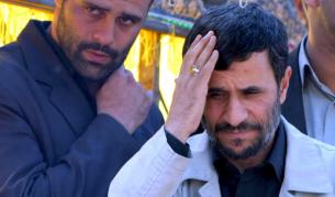 Отрекоха покушение срещу Ахмадинеджад 