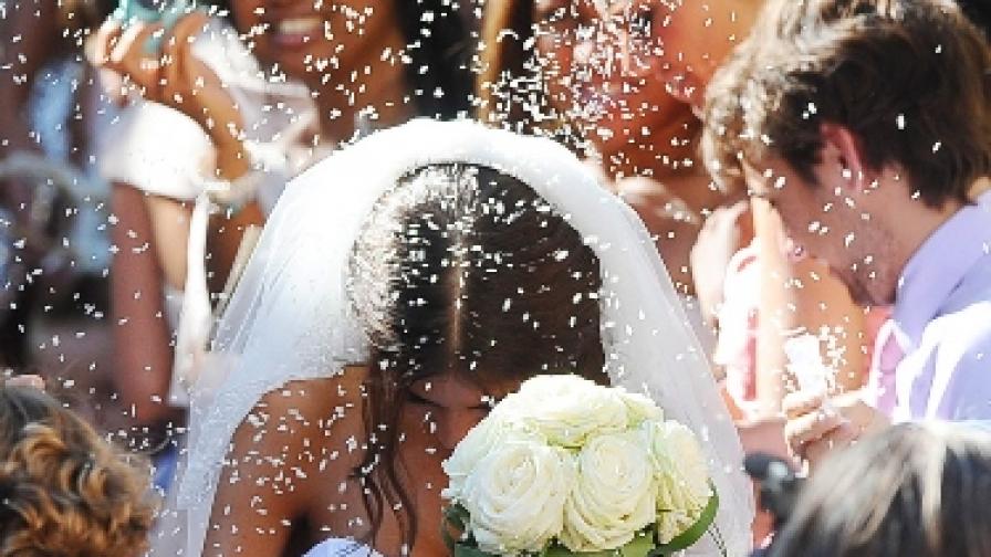 Политическа кампания в Турция влиза в сватбените ритуали