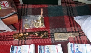 Предстоят и проверки в няколко банки, където част от задържаните ползват банкови касети за съхраняване на ценности