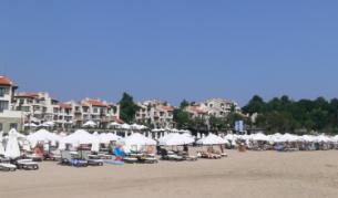 Лятото отвори спора за затворените плажове