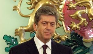 Президентът Първанов: С назидателен тон, особено от дипломати, няма да се реши ромският проблем