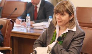 Министърът на околната среда и водите Нона Караджова