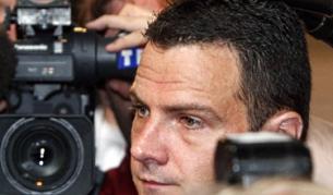 Жером Кервиел на влизане в съда