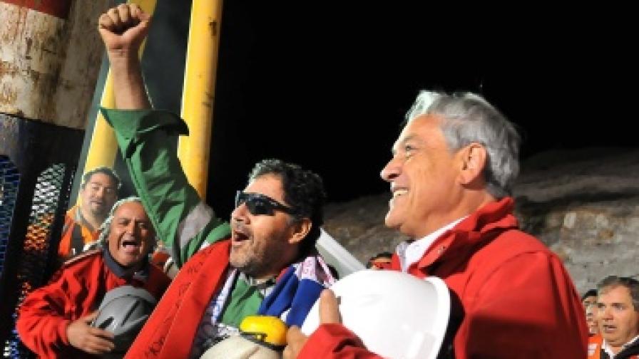 Край: Извадиха живи всички чилийски миньори