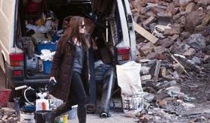 За дебюта си като режисьор Джоли и екипът и снимаха първо в Унгария