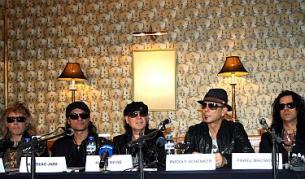 "Скорпиънс" в България