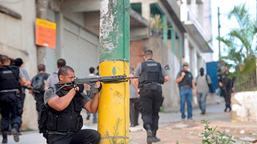 В Рио полицията превзе бастиона на наркотрафикантите