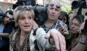 Теодора Захариева протестира с пациенти срещу недостатъчното финансиране на здравеопазването и въвеждането на делегирани бюджети за болниците