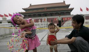 Бащите само да играят с децата си